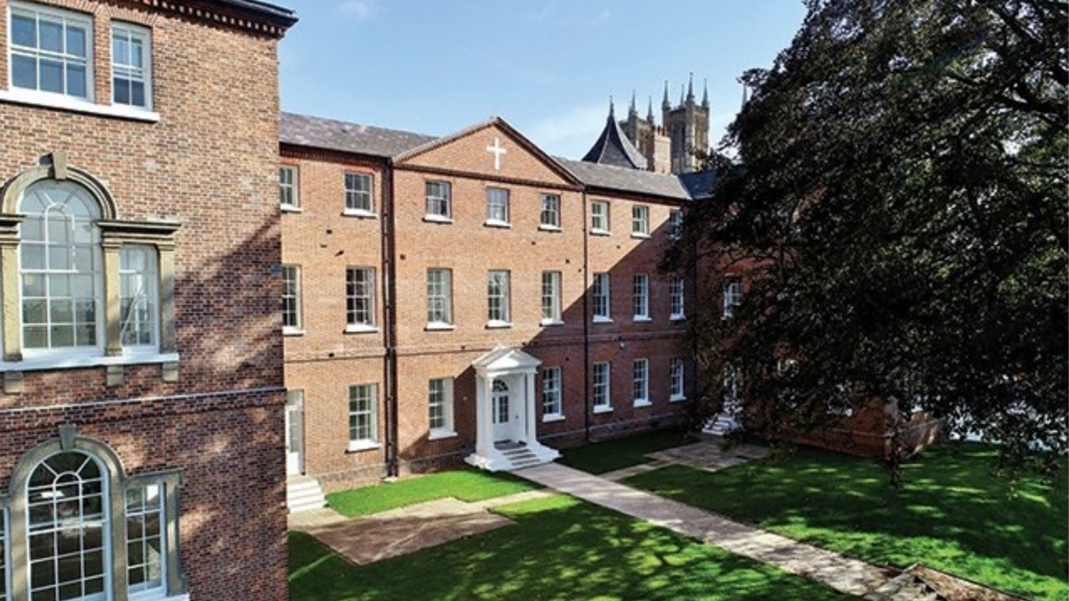 Bailgate Court, Chad Varah House Marrons